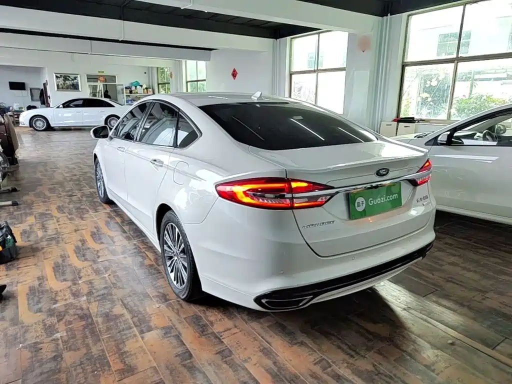 Ford Mondeo — миниатюра 5