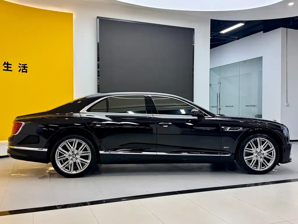 BENTLEY FLYING SPUR PLUG IN HYBRID