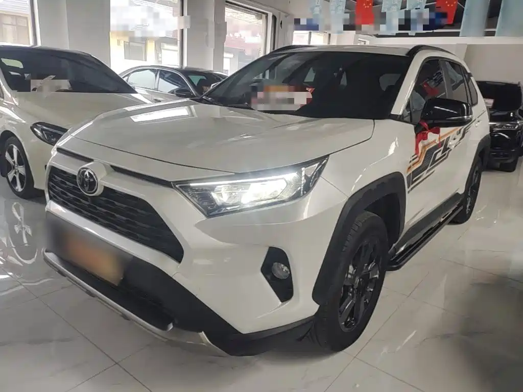 Toyota RAV4 — миниатюра 2