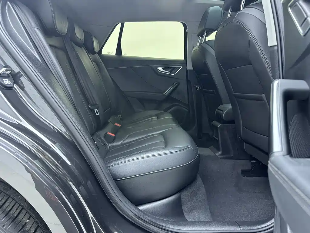 Audi Q2L 2022 35 TFSI Fashion