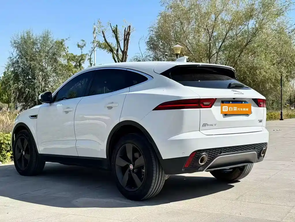 Jaguar E-PACE — миниатюра 9
