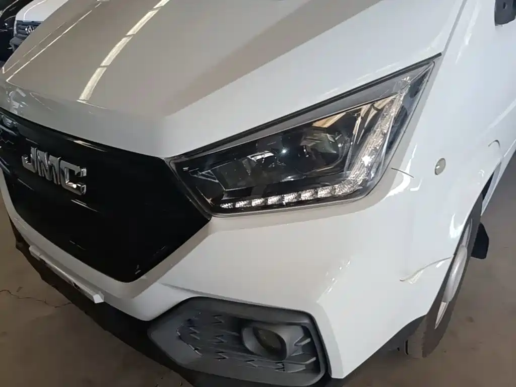 JMC Tesla — миниатюра 24