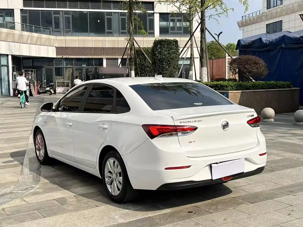 Buick Excelle — миниатюра 5