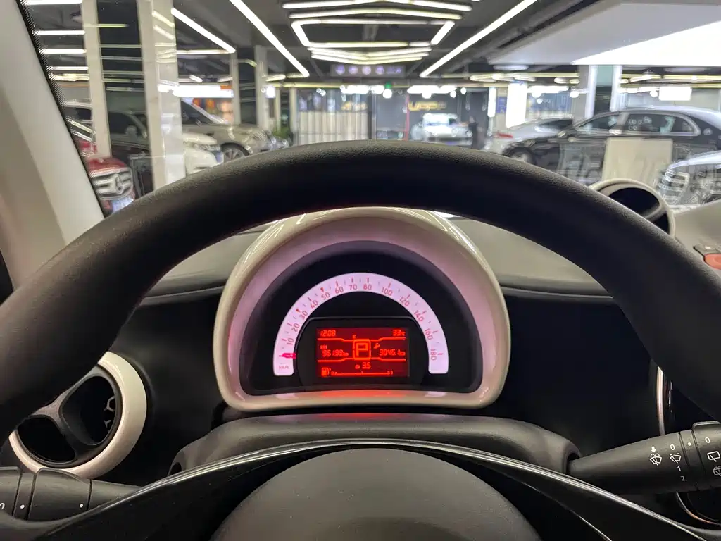 smart Smart Fortwo — миниатюра 18