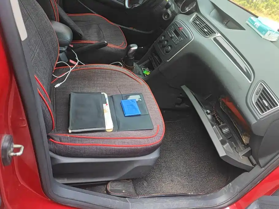 Peugeot 308 — миниатюра 8