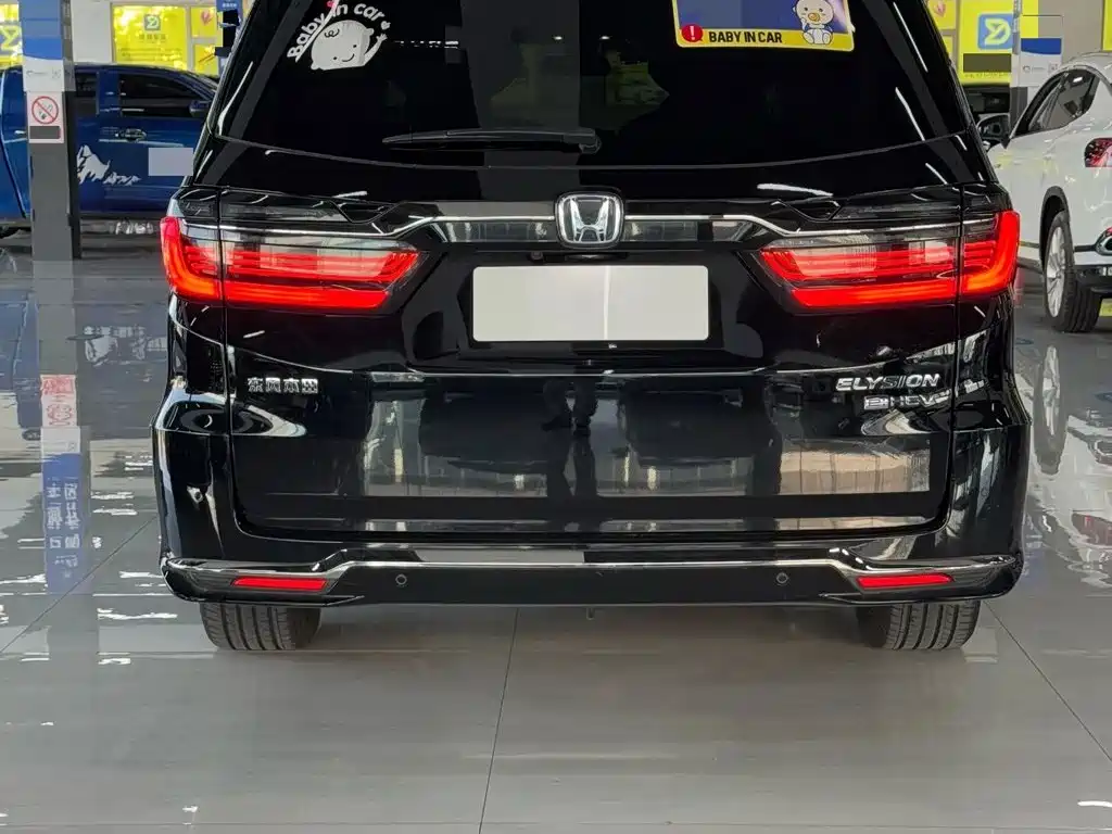 Honda Elysion — миниатюра 8