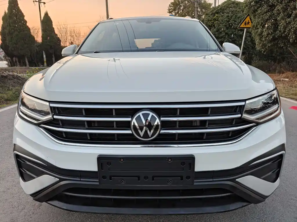 Volkswagen Tiguan L 2022