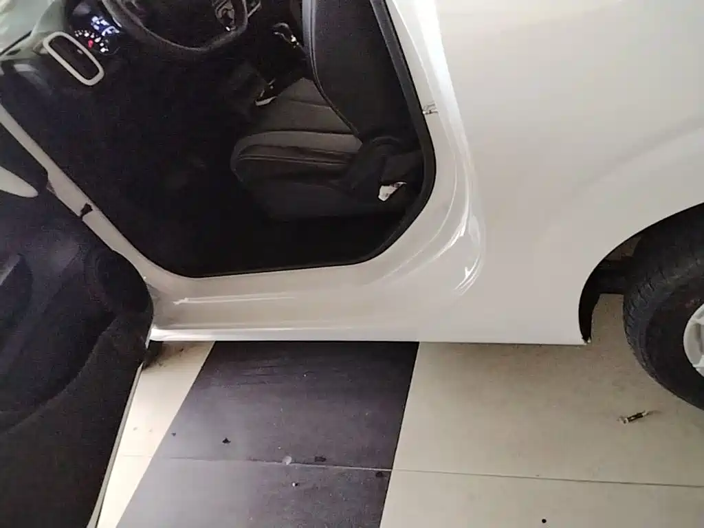Roewe Clever — миниатюра 22