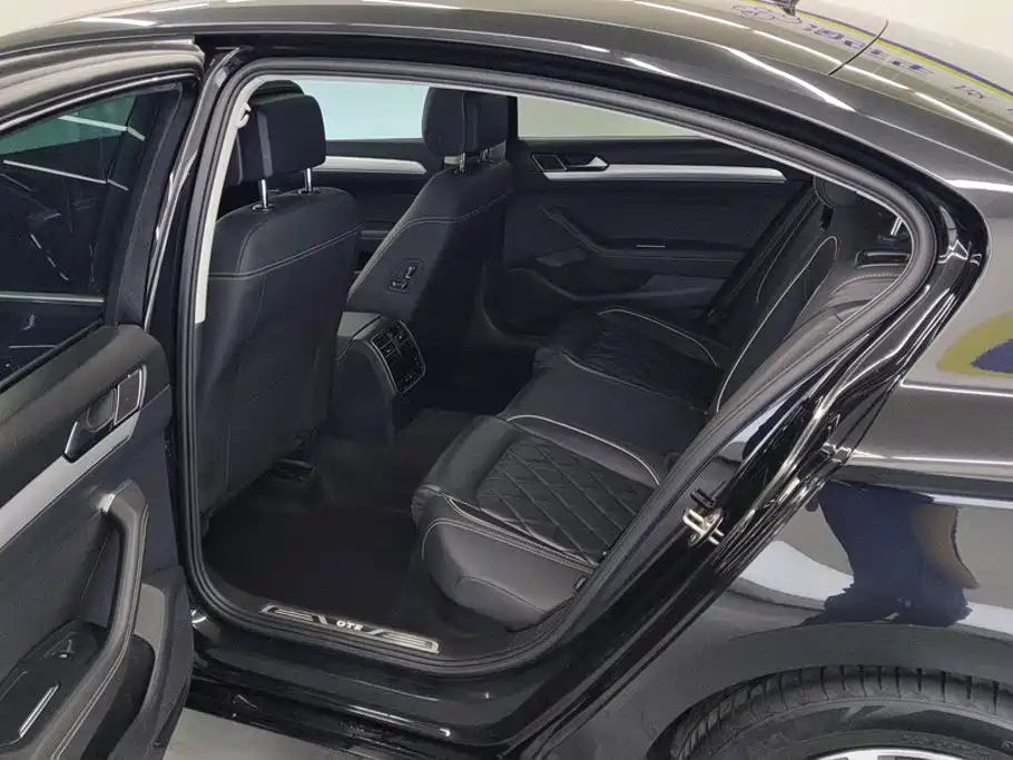 Volkswagen Magotan PHEV — миниатюра 11