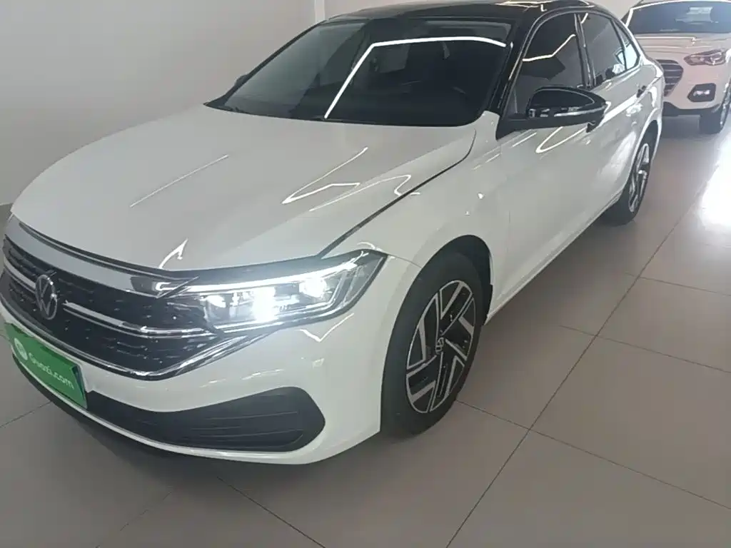 Volkswagen Sagitar 2026 3000 300TSI DSG
