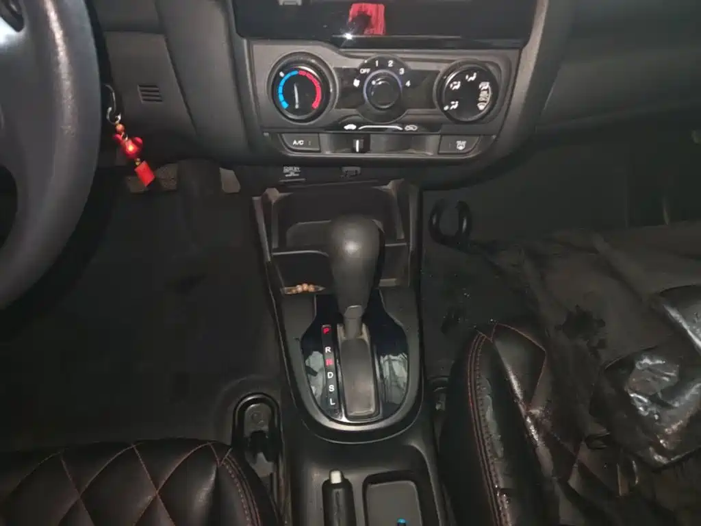 Honda Fit — миниатюра 14