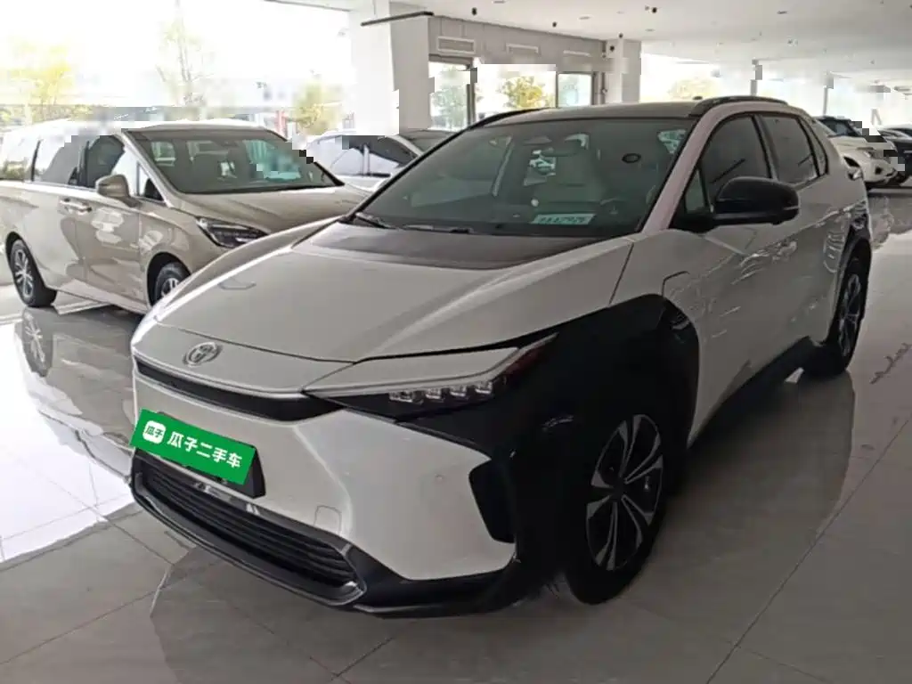 Toyota bZ4X — миниатюра 2