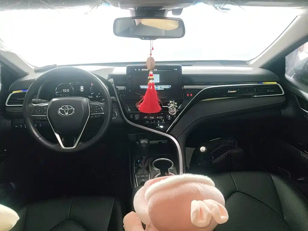 Toyota Camry — миниатюра 10