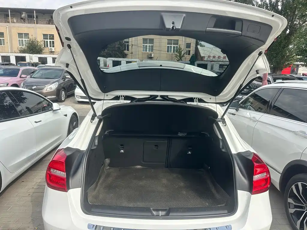 Mercedes-Benz GLA — миниатюра 5