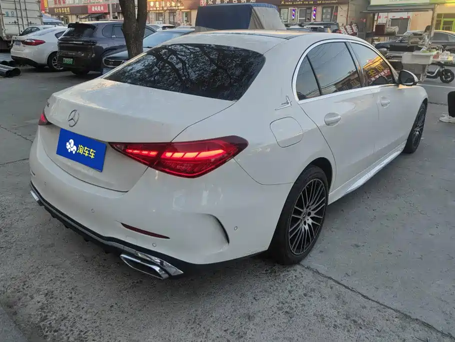 Mercedes-Benz C-Class — миниатюра 3