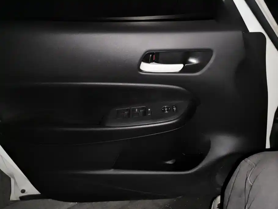 Honda Fit — миниатюра 7