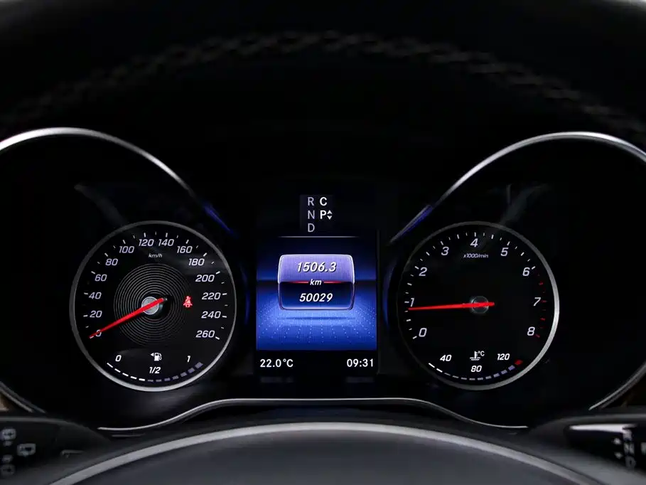 MERCEDES-BENZ V CLASS