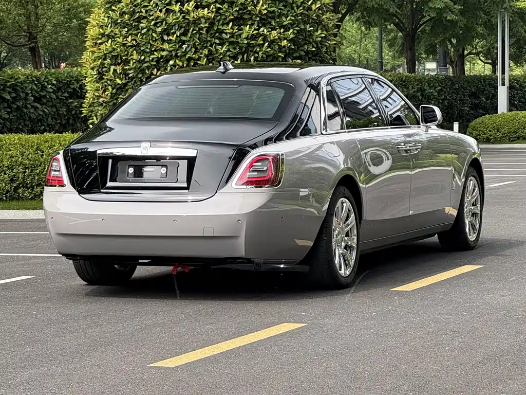 Rolls-Royce Ghost 6.7T Long Wheelbase Edition, фото 7