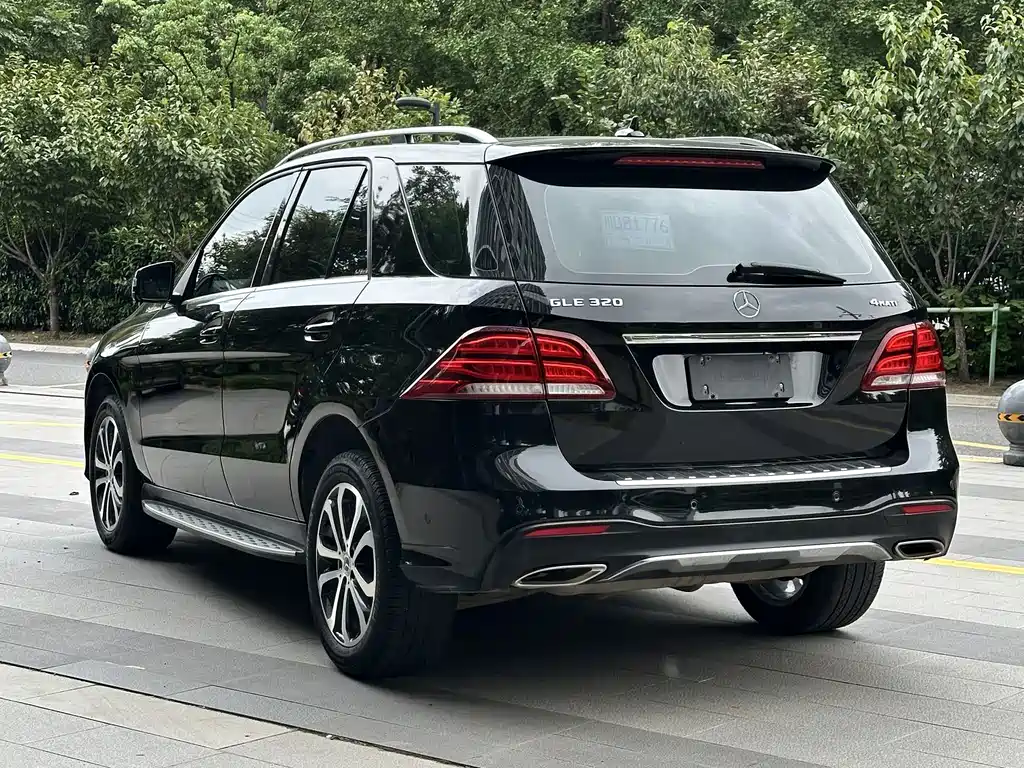 Mercedes-Benz GLE (Import) — миниатюра 7