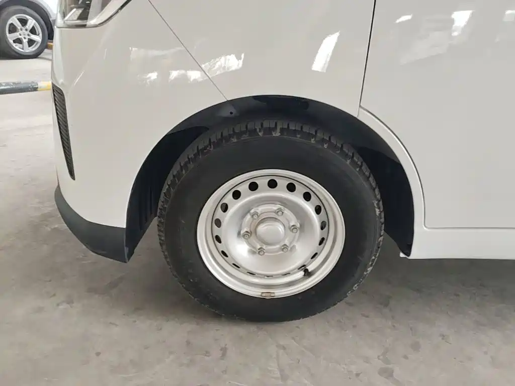 Wuling Yangguang — миниатюра 23