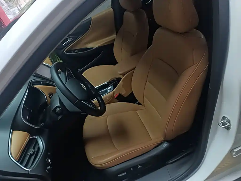 Chevrolet Malibu XL — миниатюра 15