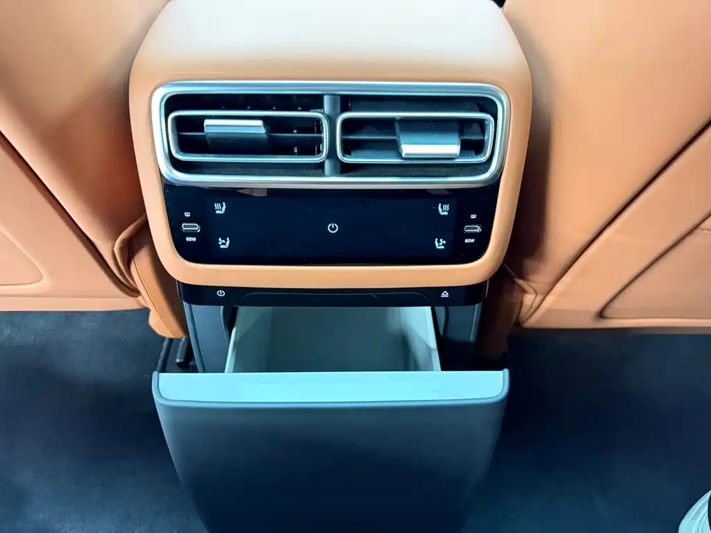 Li Auto Li L6 — миниатюра 10