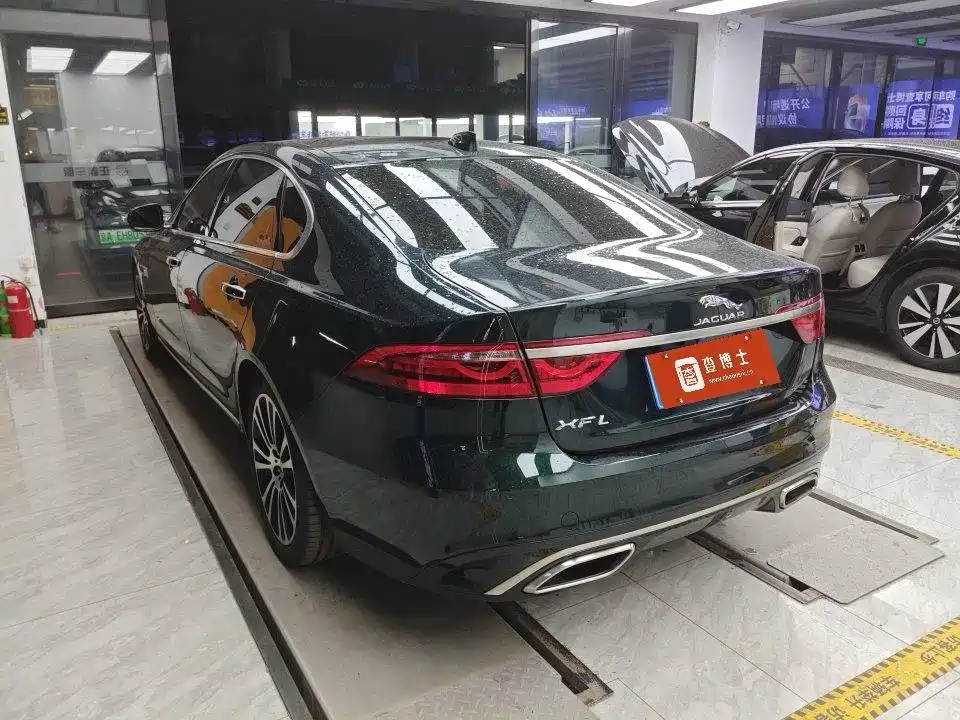 Jaguar XFL — миниатюра 9
