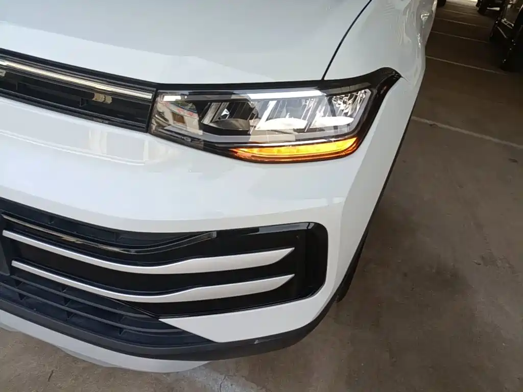Volkswagen Tharu — миниатюра 24