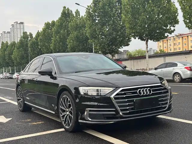 AUDI A8 2019