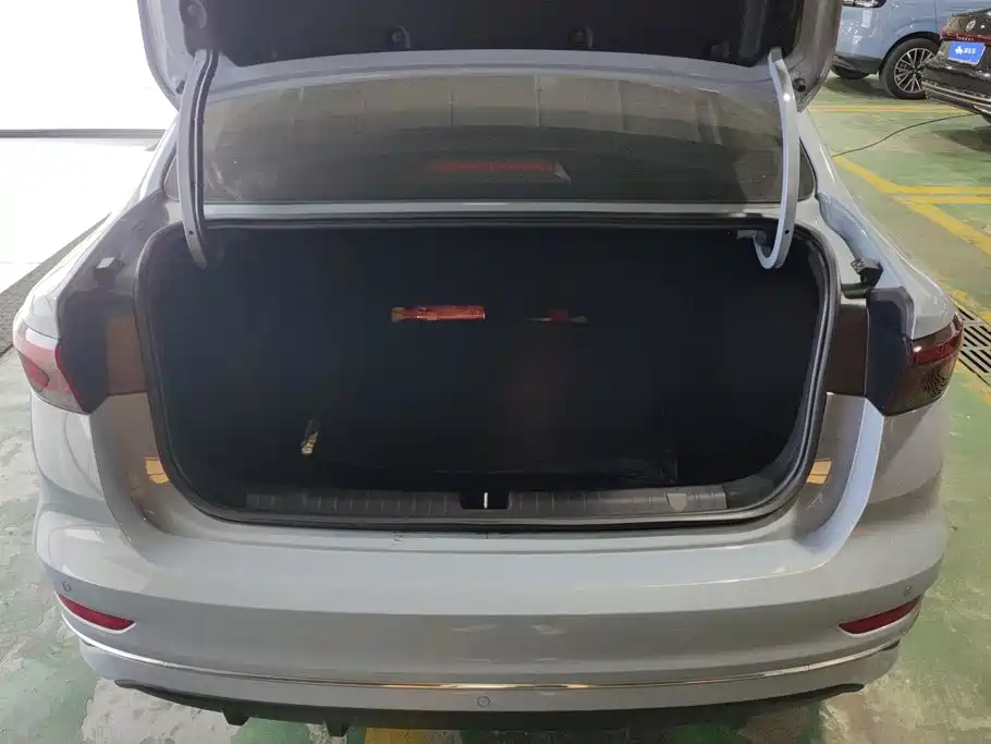 Geely Emgrand — миниатюра 4