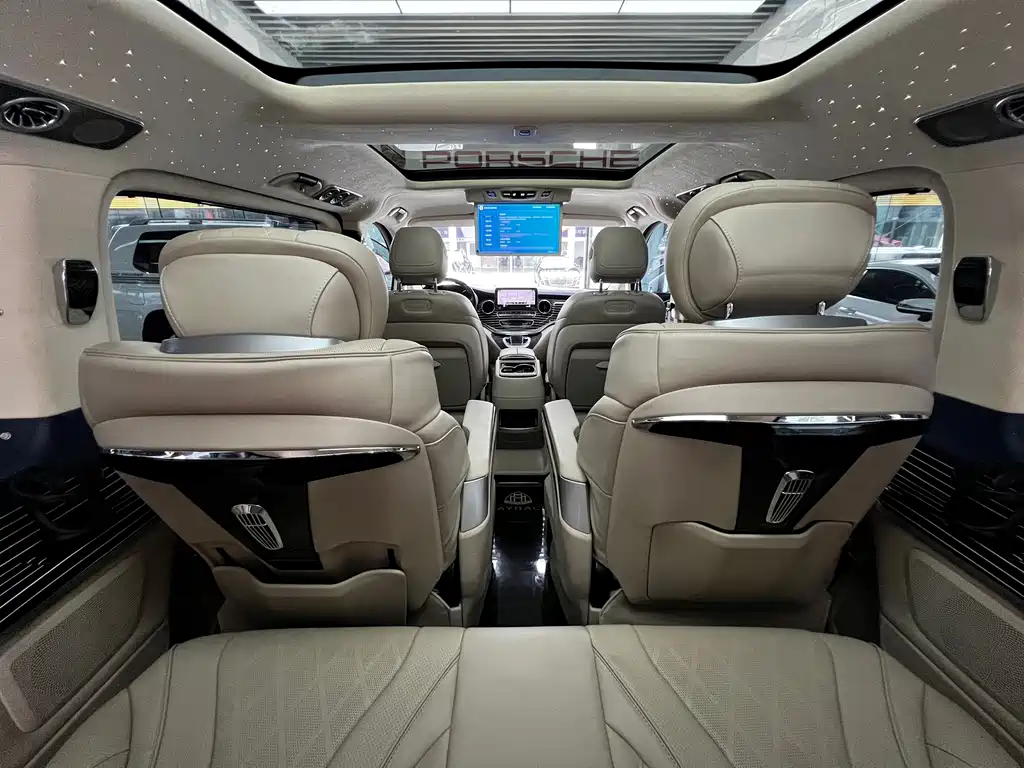 Mercedes-Benz V-Class — миниатюра 26