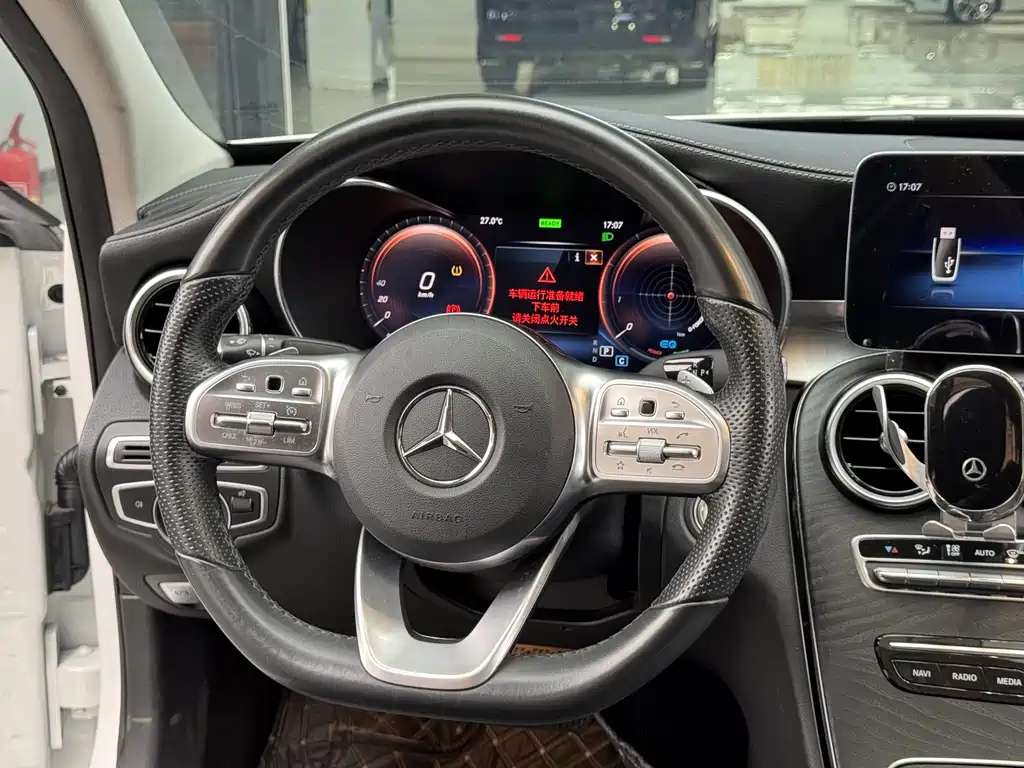 Mercedes-Benz C-Class — миниатюра 14
