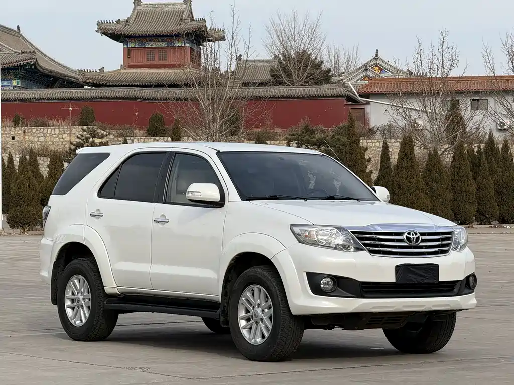 TOYOTA FORTUNER