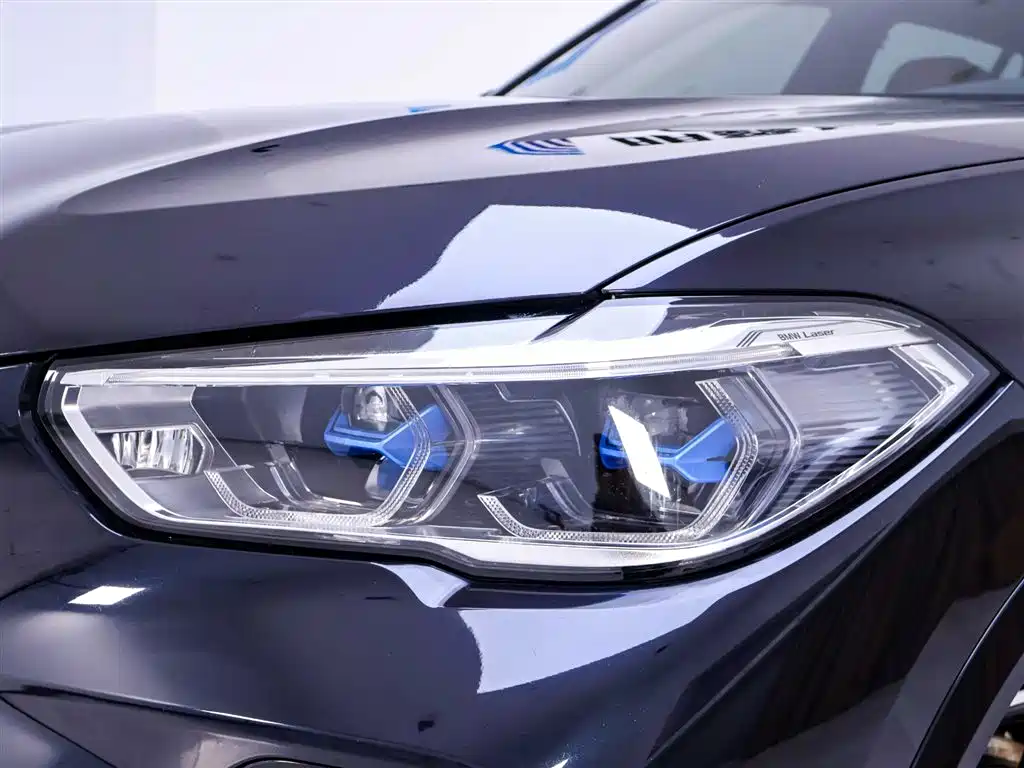 BMW X5 2022 xDrive 40Li M Sport