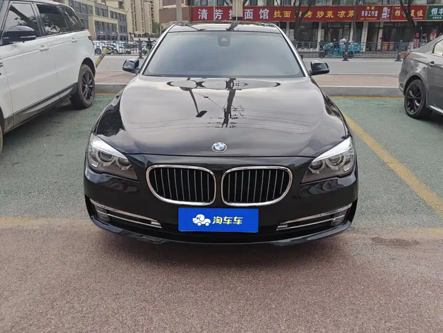 BMW 7 Series — миниатюра 2