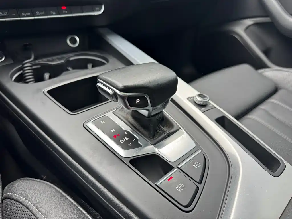 Audi A4L — миниатюра 7