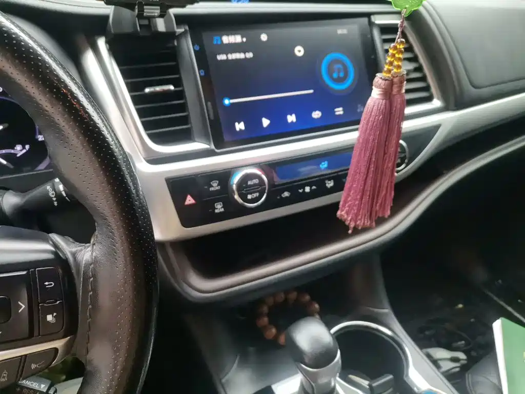 Toyota Highlander — миниатюра 14
