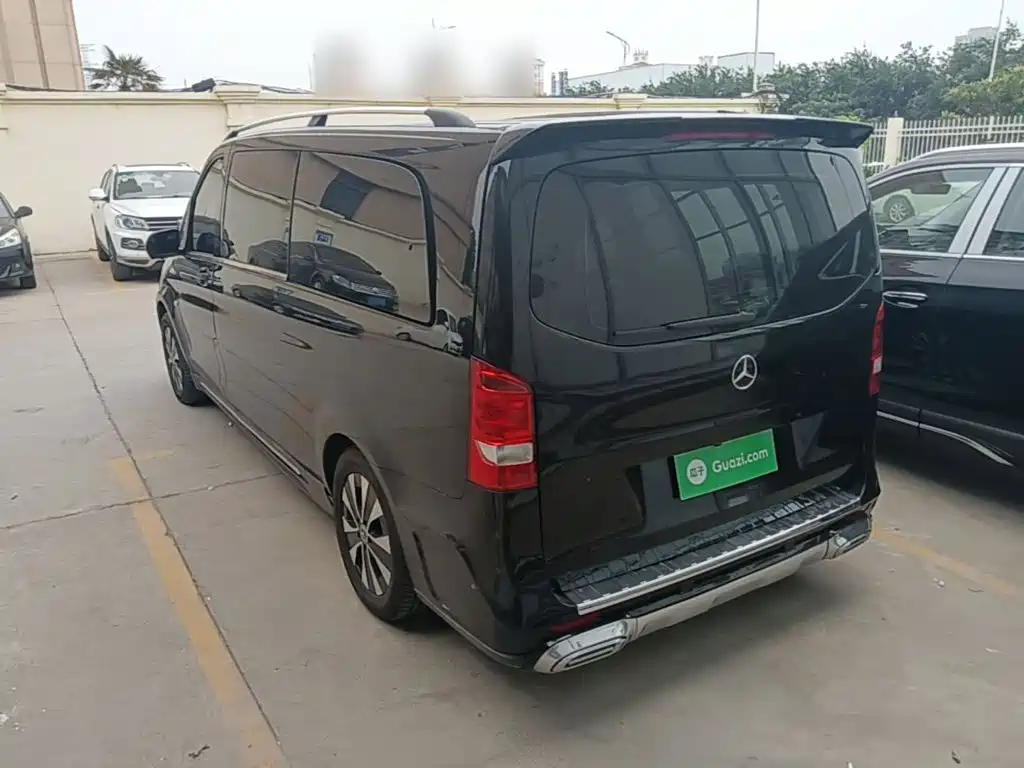 Mercedes-Benz Vito 2021 2.0T Elite 7 мест