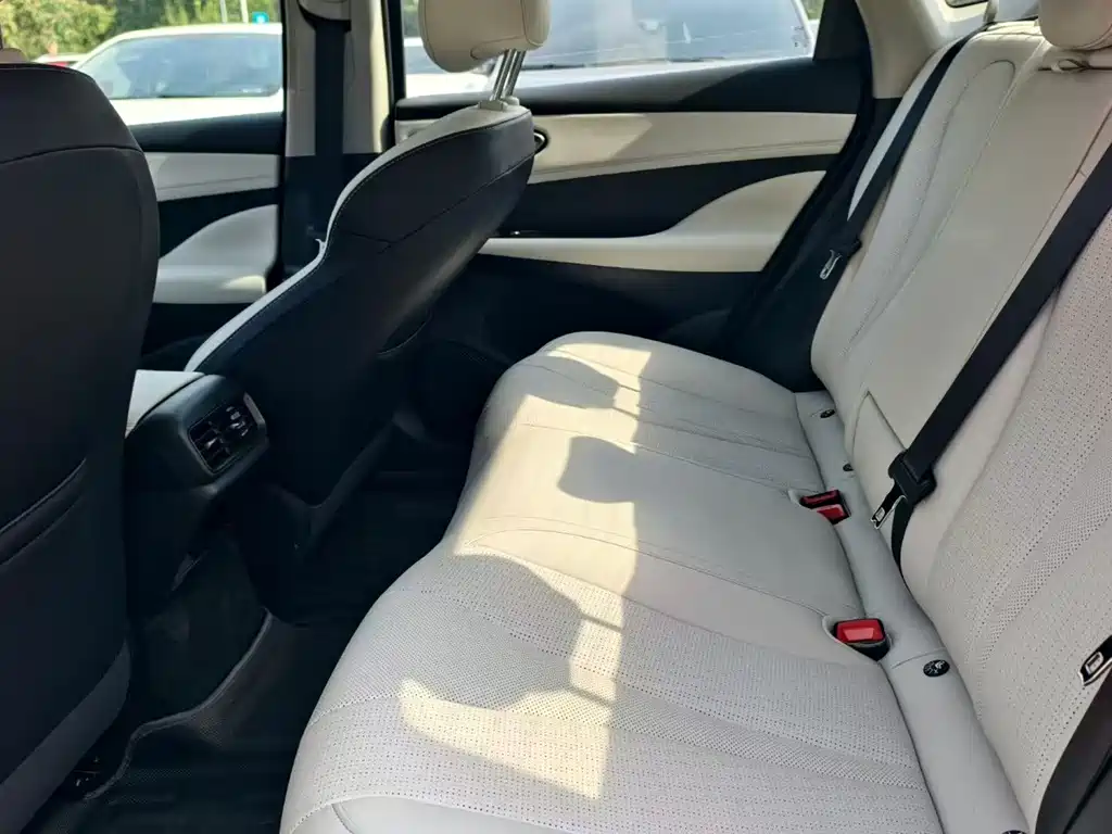 BYD Seal 05 DM-i — миниатюра 7