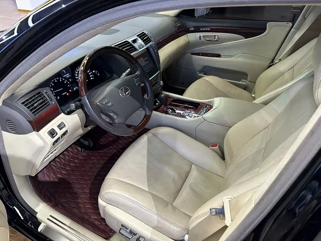 Lexus LS 2010 460L Luxury