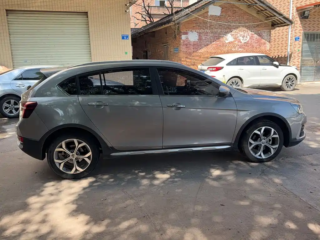 Geely Vision S1 — миниатюра 13