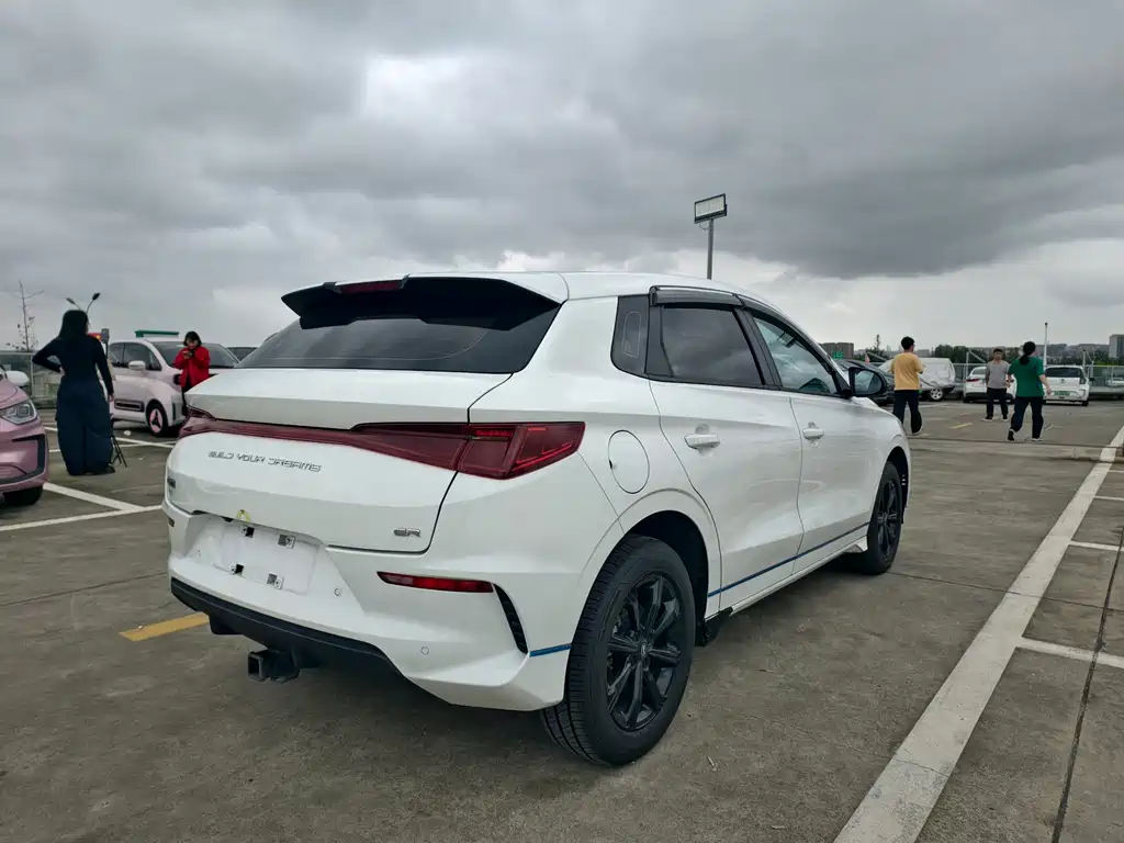 BYD e2 — миниатюра 7