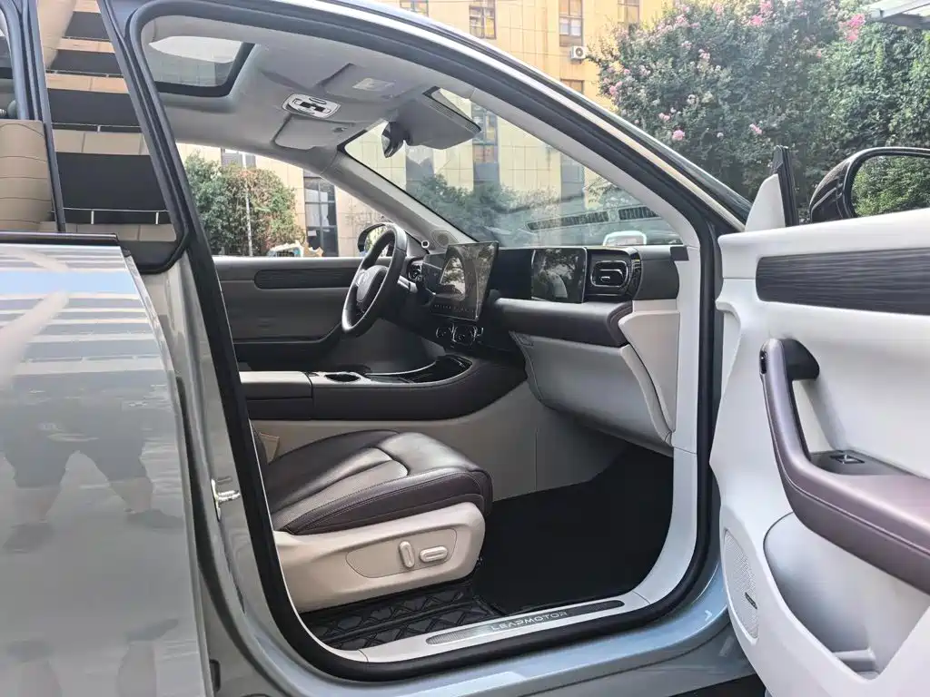 Leapmotor Leapmotor C11 — миниатюра 7