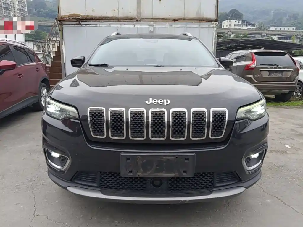 Jeep Cherokee — миниатюра 3