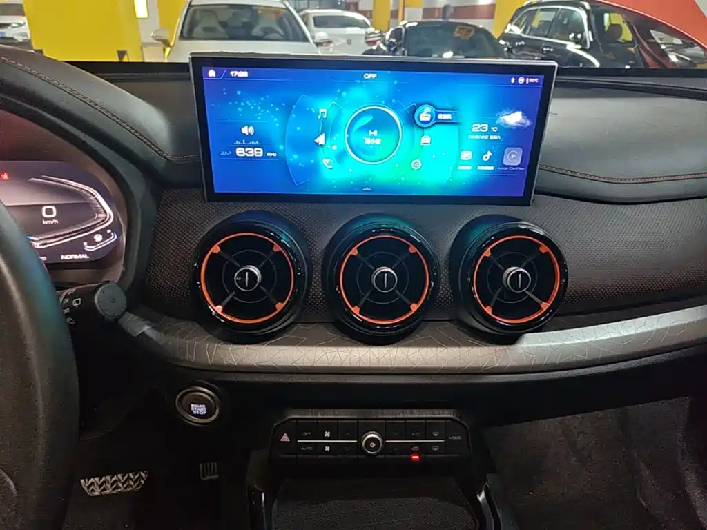 Wey Wey VV5 — миниатюра 13