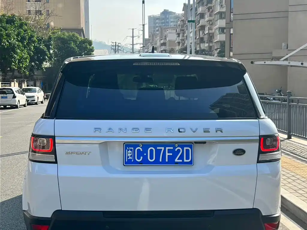 Land Rover Range Rover Sport 2016 3.0 SC V6 SE