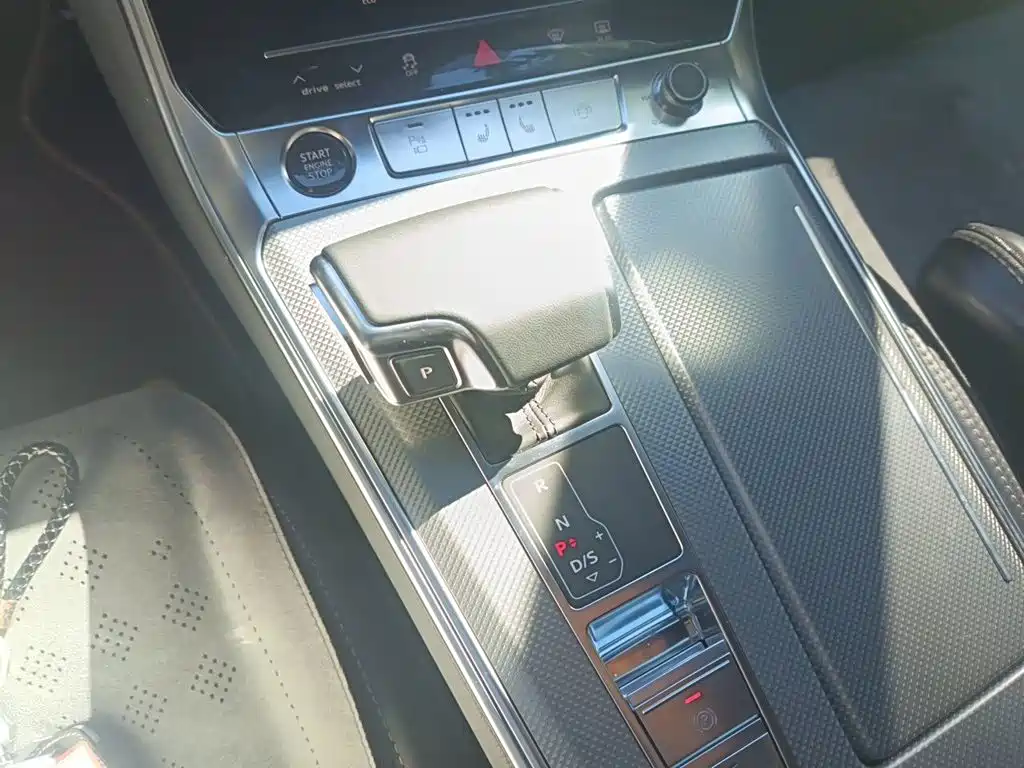 Audi A6L — миниатюра 15