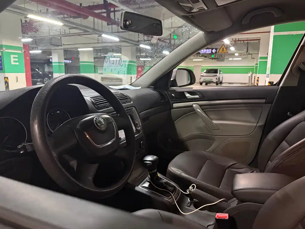 Skoda Octavia 2013 2.0L AT