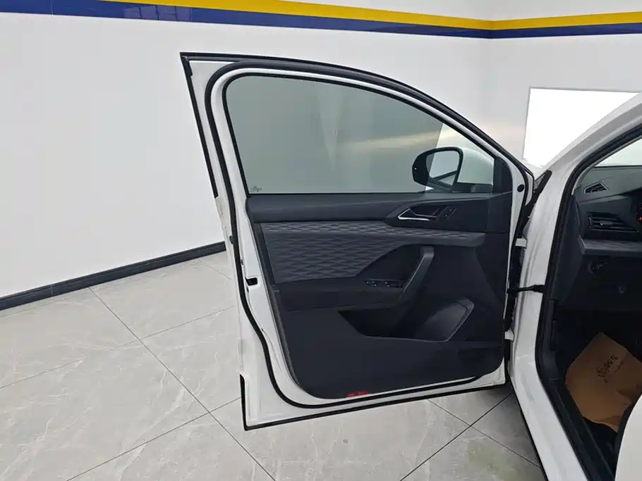 Volkswagen Tharu — миниатюра 7