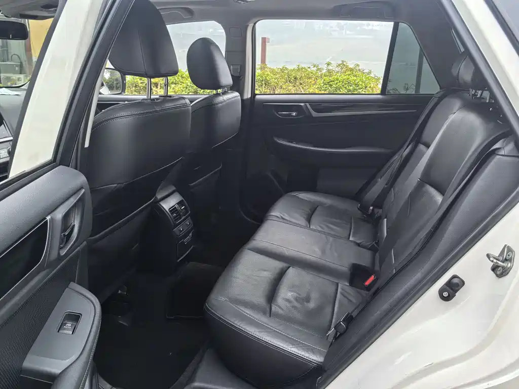 SUBARU OUTBACK